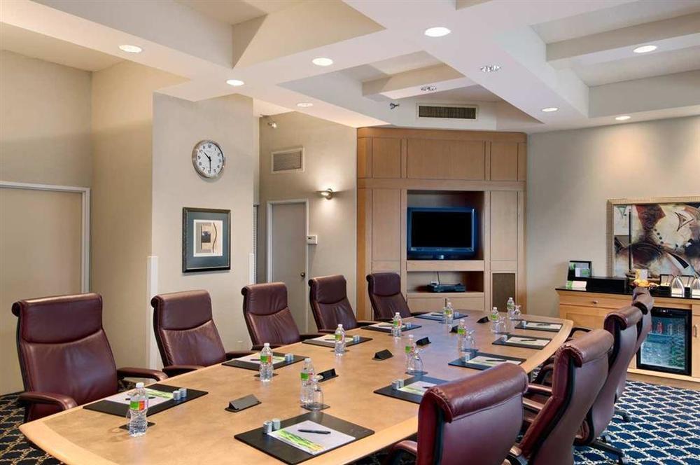 Doubletree By Hilton Hotel Houston Hobby Airport Facilities photo